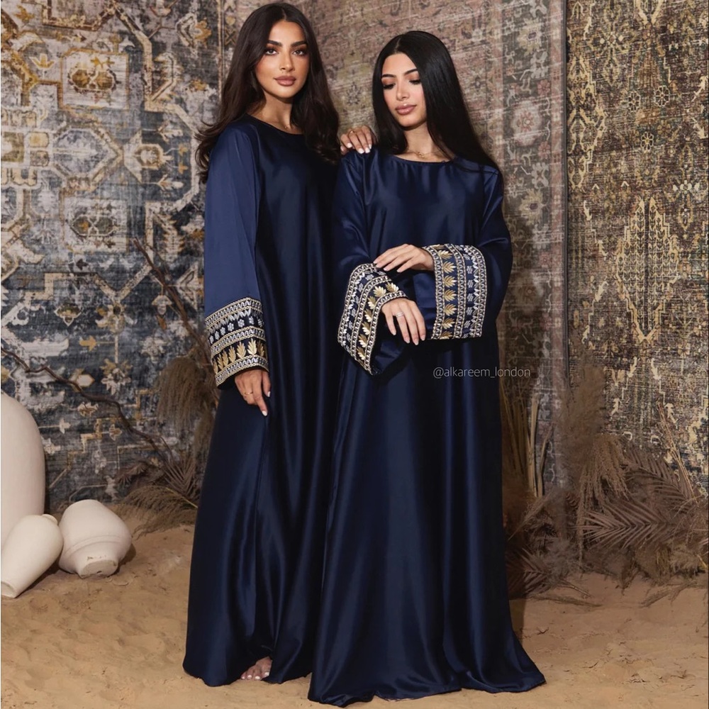 Elegant Navy Blue Abaya with Gold Accents